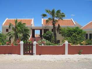 Bonaire Bed and Breakfast Hotel